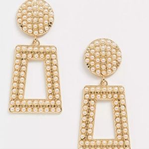 ASOS DESIGN earrings with pearl in gold tone